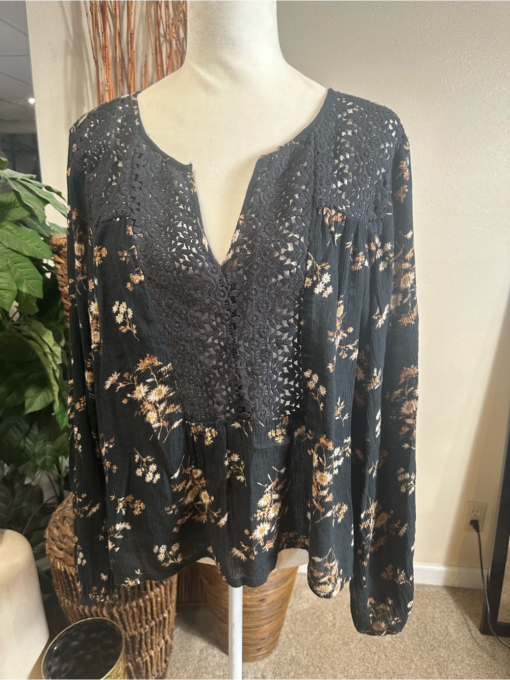 Denim & Supply Ralph Lauren Black Floral Crochet-Yoke Peasant Top